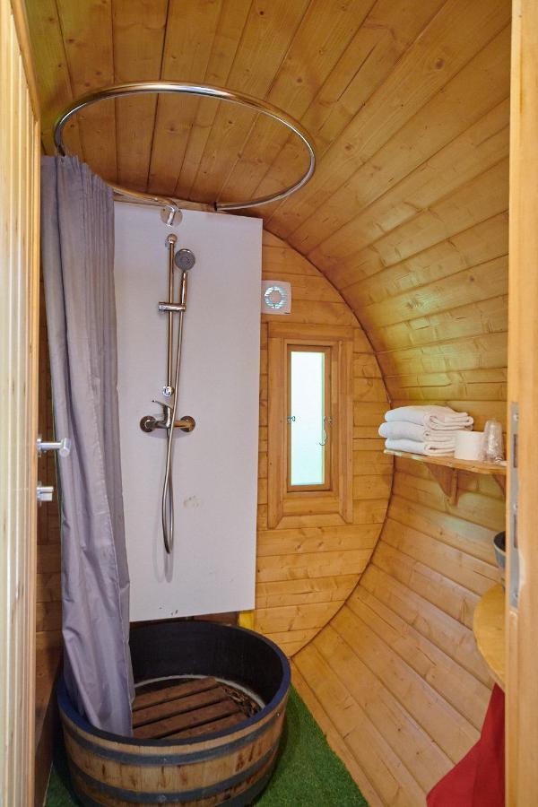 Les Tonneaux Bourguignons Du Carre Saint Pierre Hotel Marey-les-Fussey ภายนอก รูปภาพ