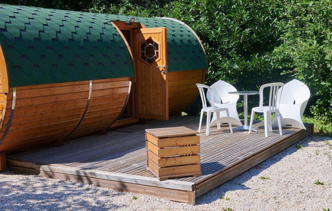 Les Tonneaux Bourguignons Du Carre Saint Pierre Hotel Marey-les-Fussey ภายนอก รูปภาพ
